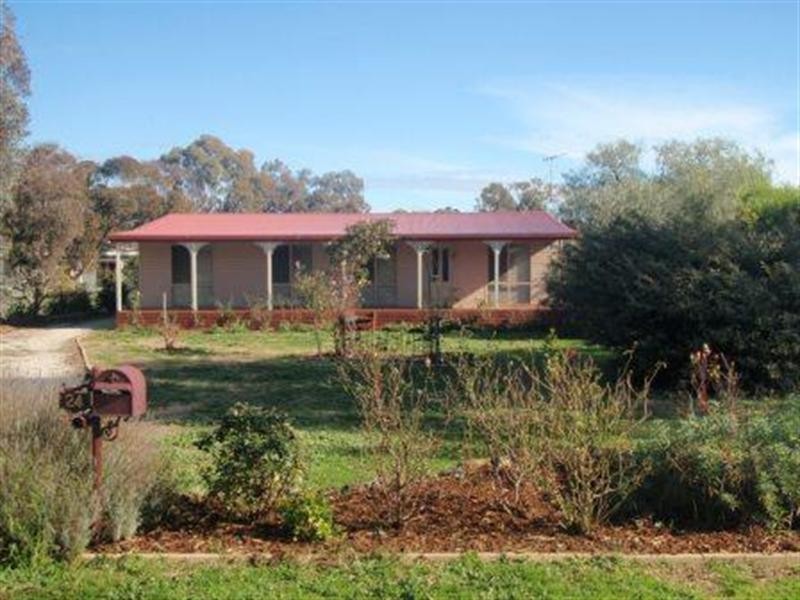 24 Jones Street, Avenel VIC 3664