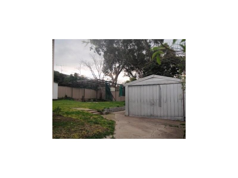 6 Chisholm Crescent, Seymour VIC 3660