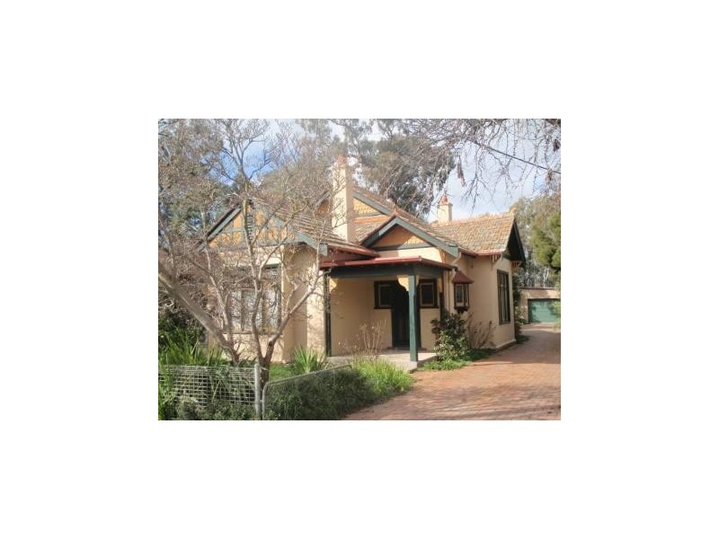 27 Emily Street, Seymour VIC 3660