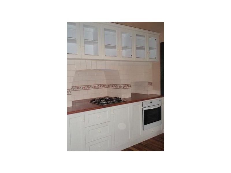 27 Emily Street, Seymour VIC 3660