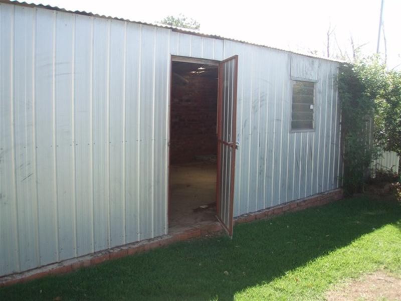 27 Delhi Street, Seymour VIC 3660