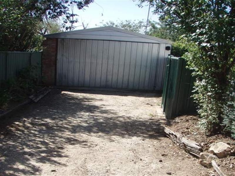 27 Delhi Street, Seymour VIC 3660