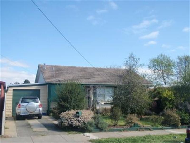 31 Martindale Crescent, Seymour VIC 3660