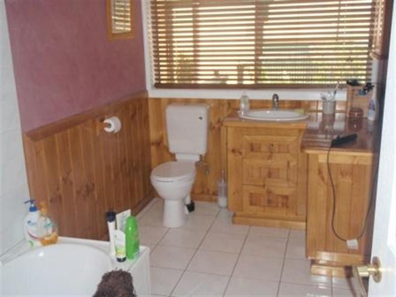 31 Martindale Crescent, Seymour VIC 3660