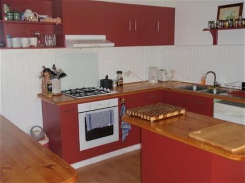 31 Martindale Crescent, Seymour VIC 3660