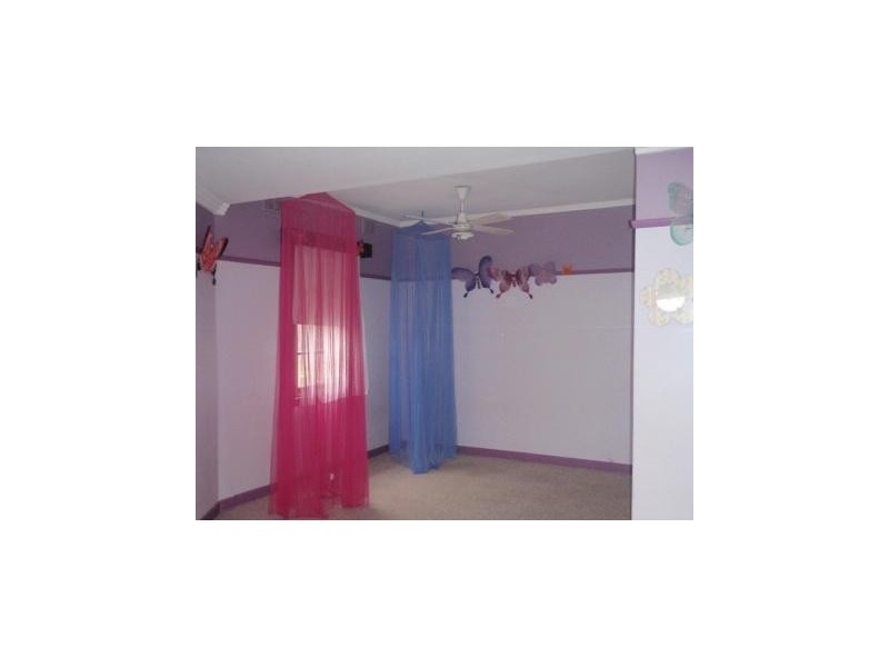 1 Chisholm Crescent, Seymour VIC 3660