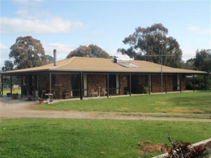 210 Highlands Road, Seymour VIC 3660