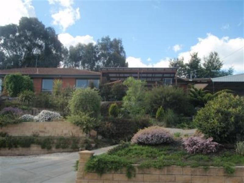 21 Hanley Crescent, Seymour VIC 3660