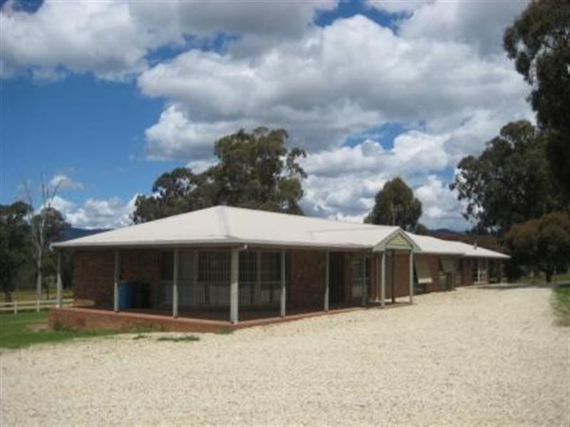 85 Dawe Road, Seymour VIC 3660