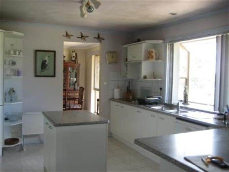 85 Dawe Road, Seymour VIC 3660