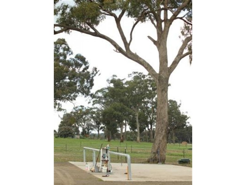 85 Dawe Road, Seymour VIC 3660