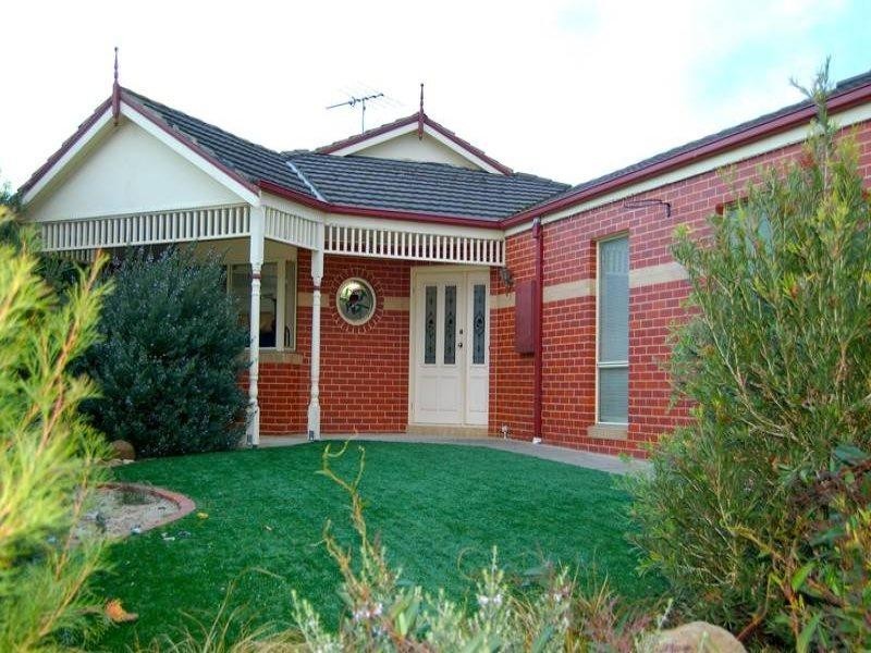 33 Heytesbury Drive, Leopold VIC 3224