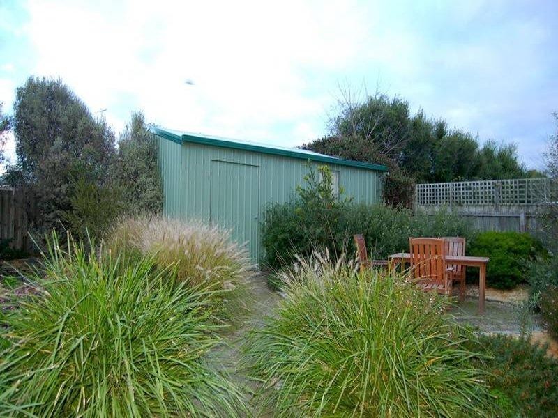 33 Heytesbury Drive, Leopold VIC 3224