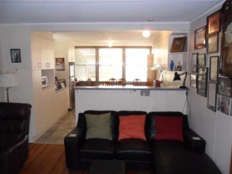 32 Martindale Crescent, Seymour VIC 3660