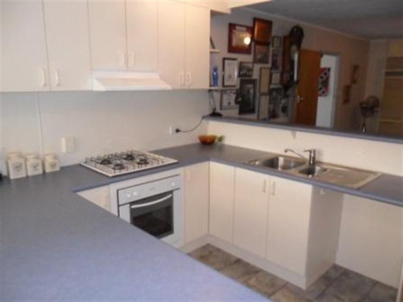 32 Martindale Crescent, Seymour VIC 3660