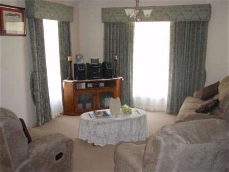 14 Parry Street, Seymour VIC 3660