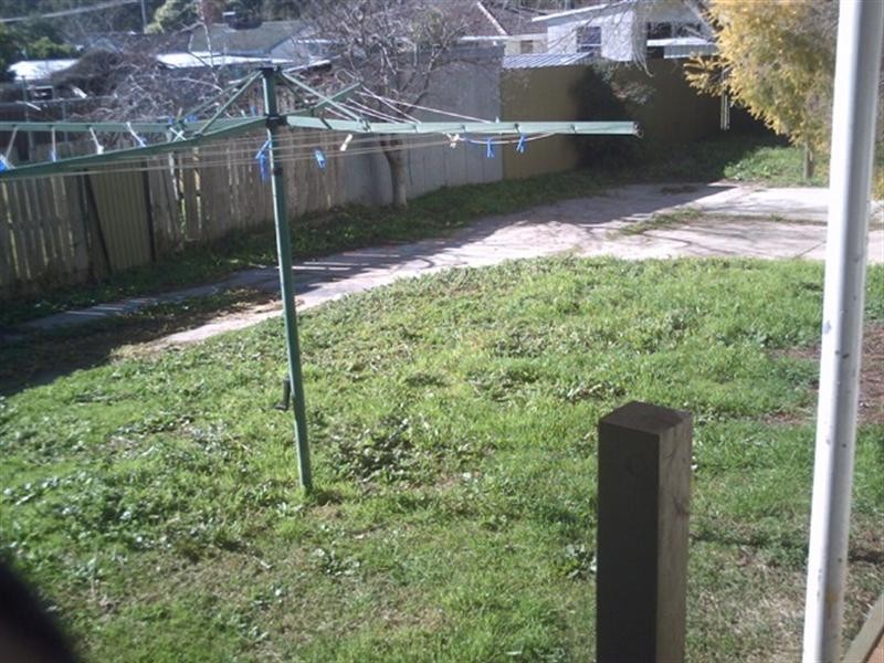 8 Sinclair Crescent, Seymour VIC 3660