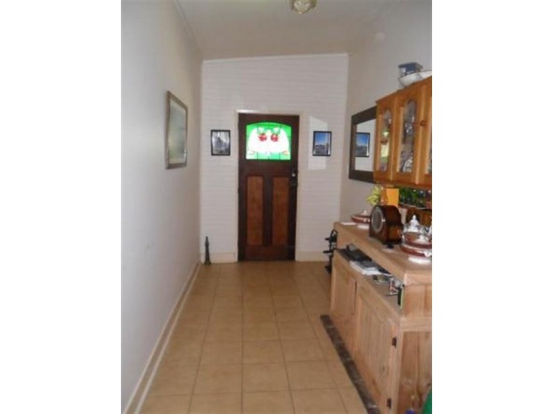 8 Mentor Street, Seymour VIC 3660