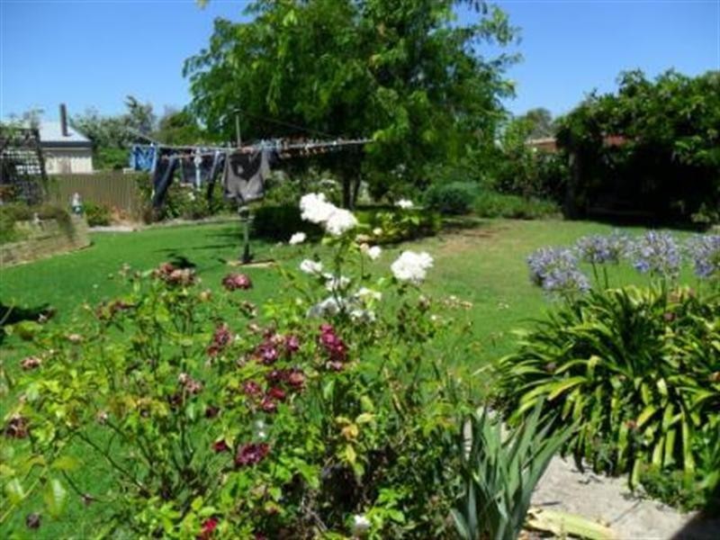 8 Mentor Street, Seymour VIC 3660