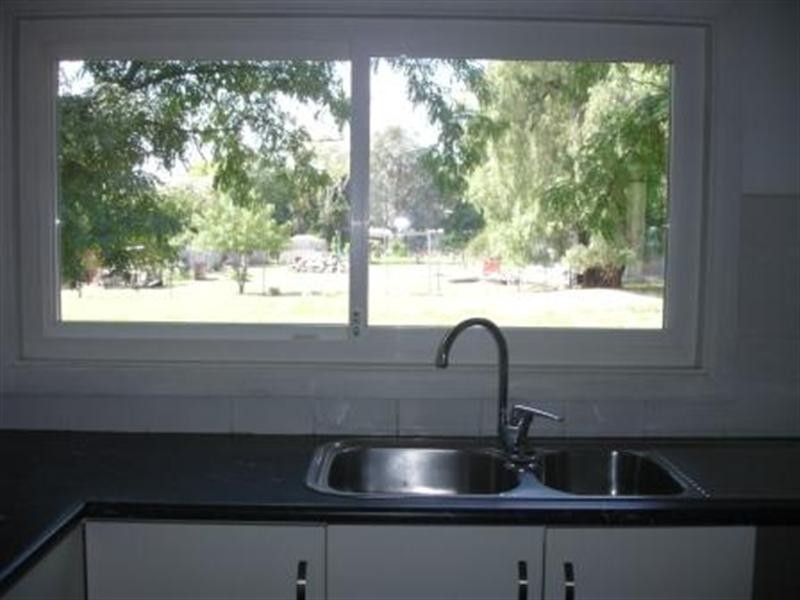 25 Bank Street, Avenel VIC 3664