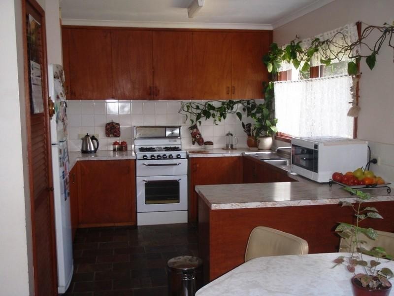 6 Delhi Street, Seymour VIC 3660