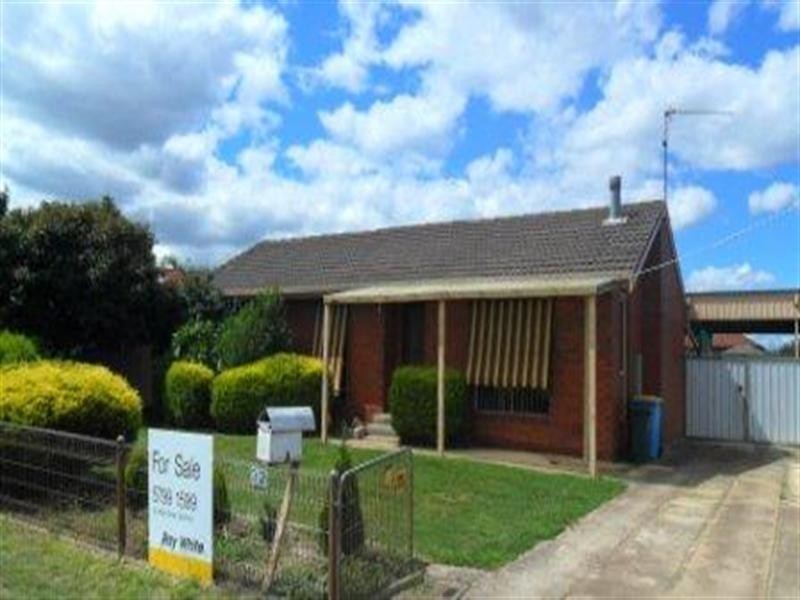 32 Avenel Road, Seymour VIC 3660