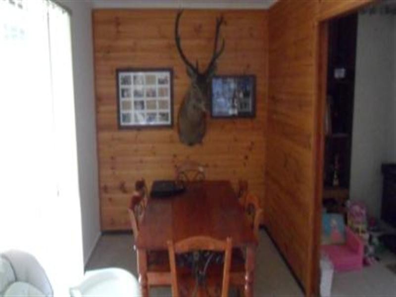 32 Avenel Road, Seymour VIC 3660