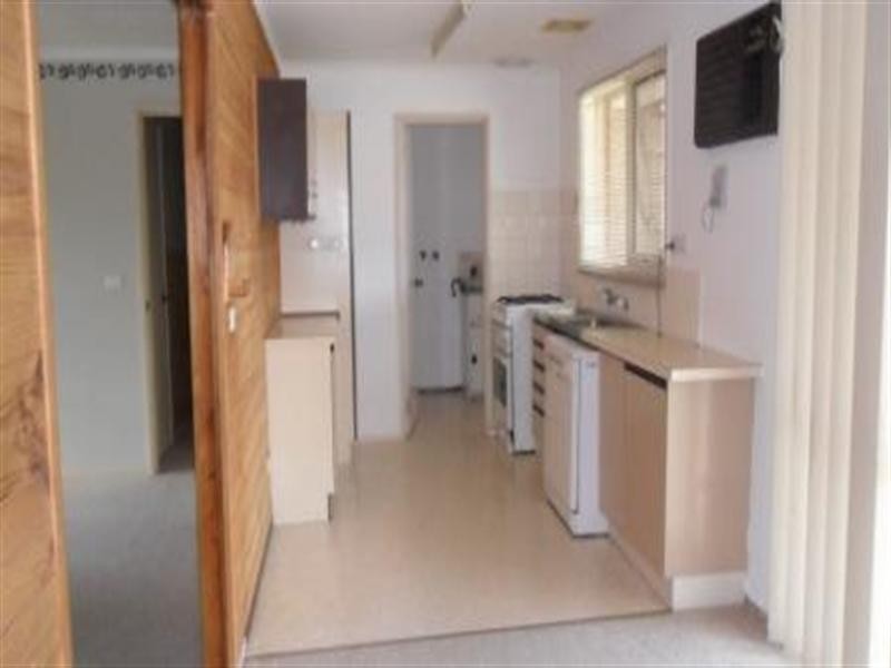 32 Avenel Road, Seymour VIC 3660