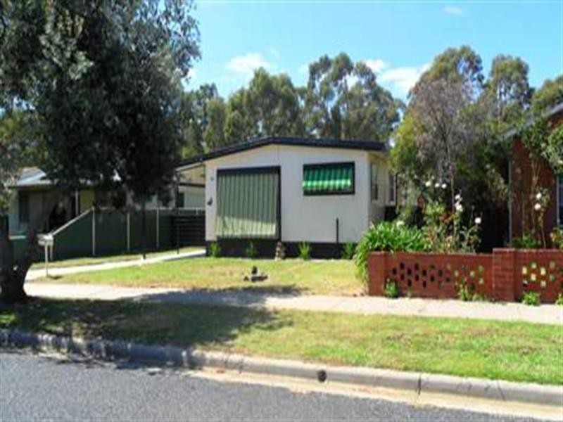 54 Martindale Crescent, Seymour VIC 3660