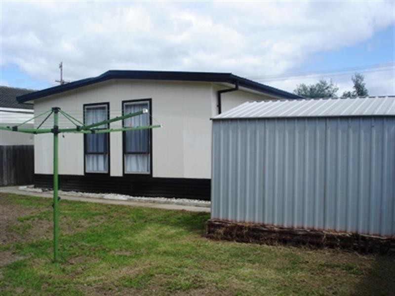 54 Martindale Crescent, Seymour VIC 3660