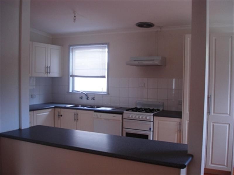 54 Martindale Crescent, Seymour VIC 3660