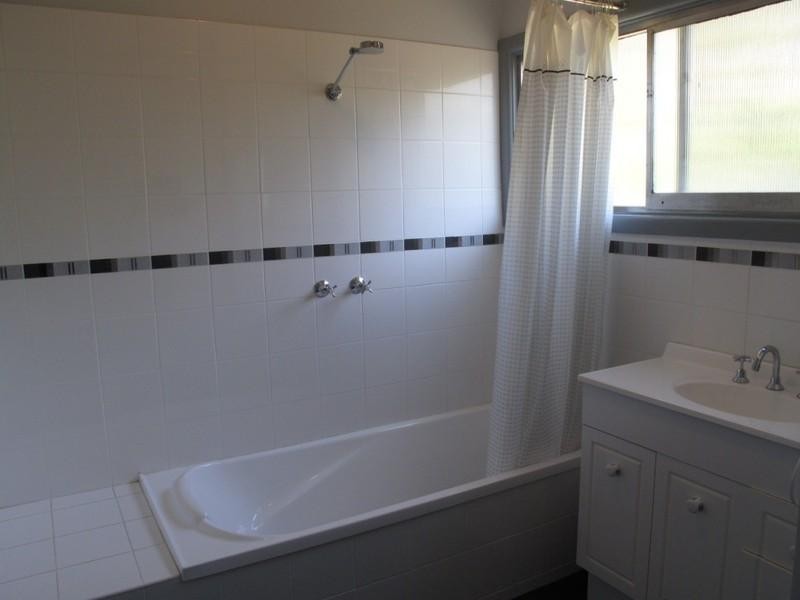 10 Delhi Street, Seymour VIC 3660