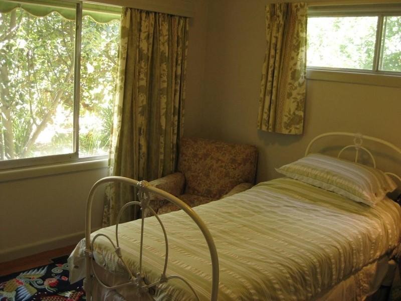 10 Delhi Street, Seymour VIC 3660