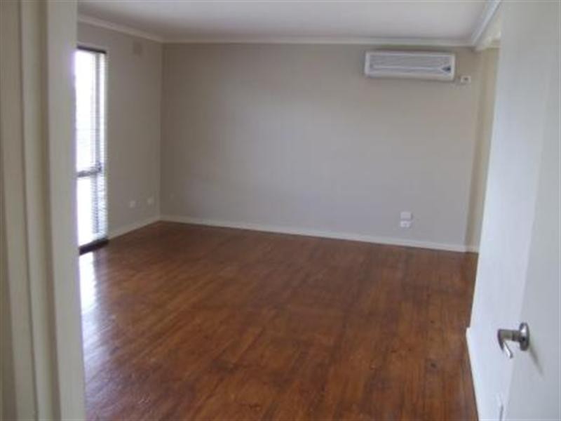 30 Avenel Road, Seymour VIC 3660