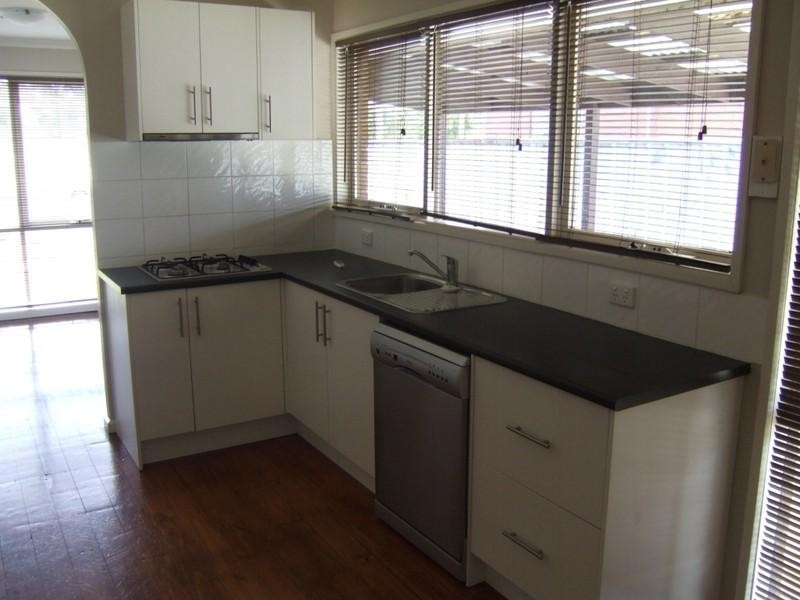 30 Avenel Road, Seymour VIC 3660