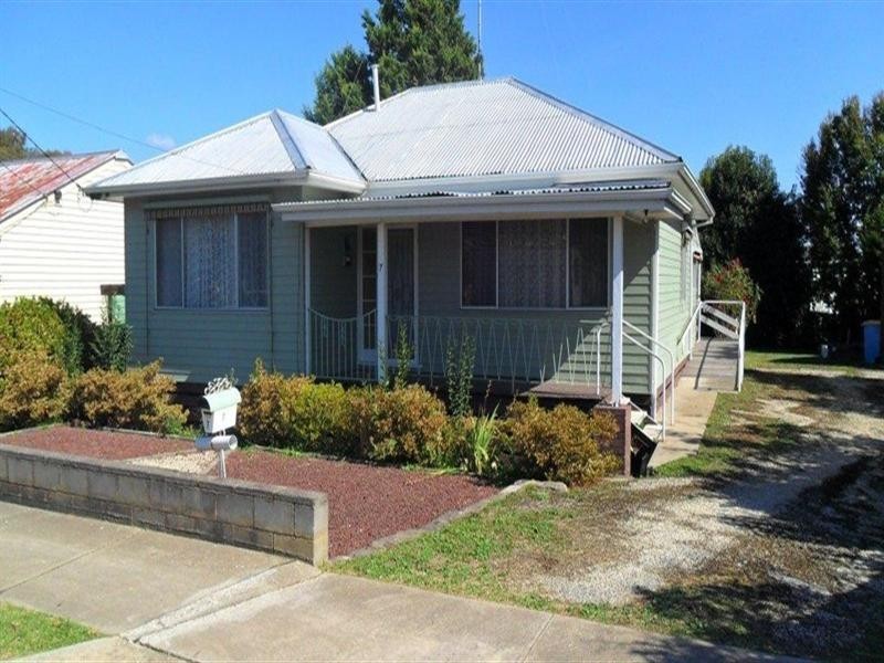 7 President Street, Seymour VIC 3660