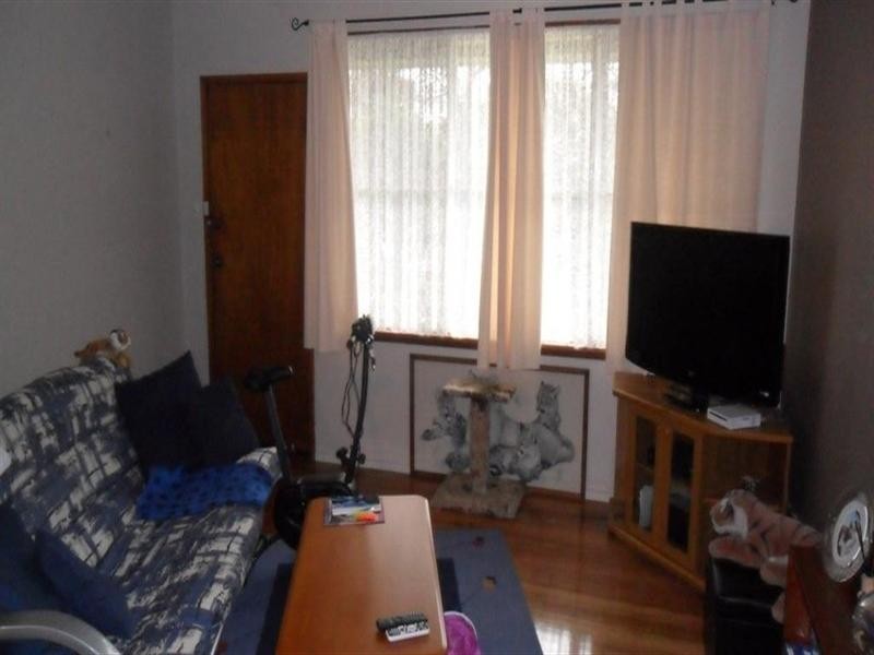 8 Howe Street, Seymour VIC 3660