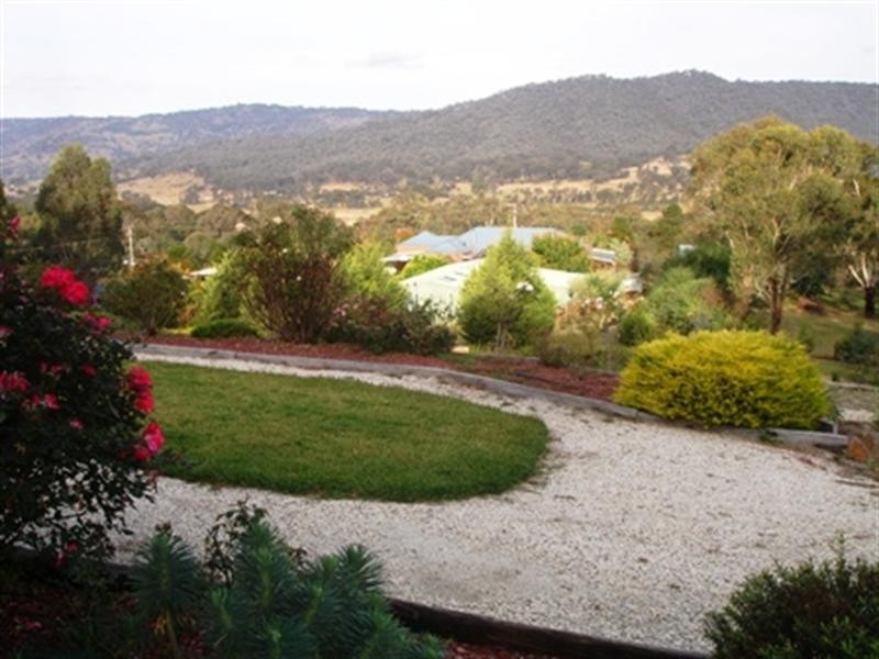 28 Pioneer Street, Seymour VIC 3660