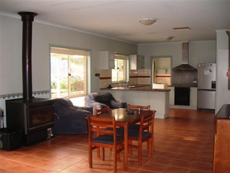 28 Pioneer Street, Seymour VIC 3660