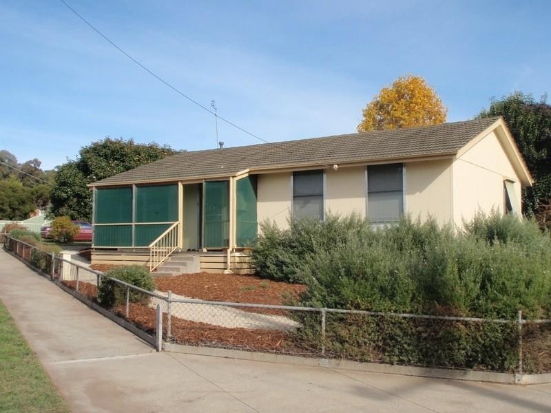 2 Monash Drive, Seymour VIC 3660