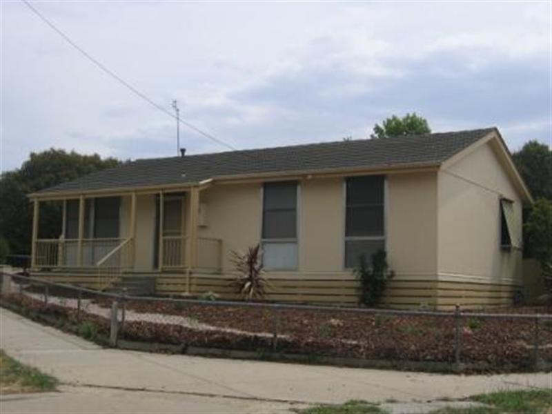 2 Monash Drive, Seymour VIC 3660