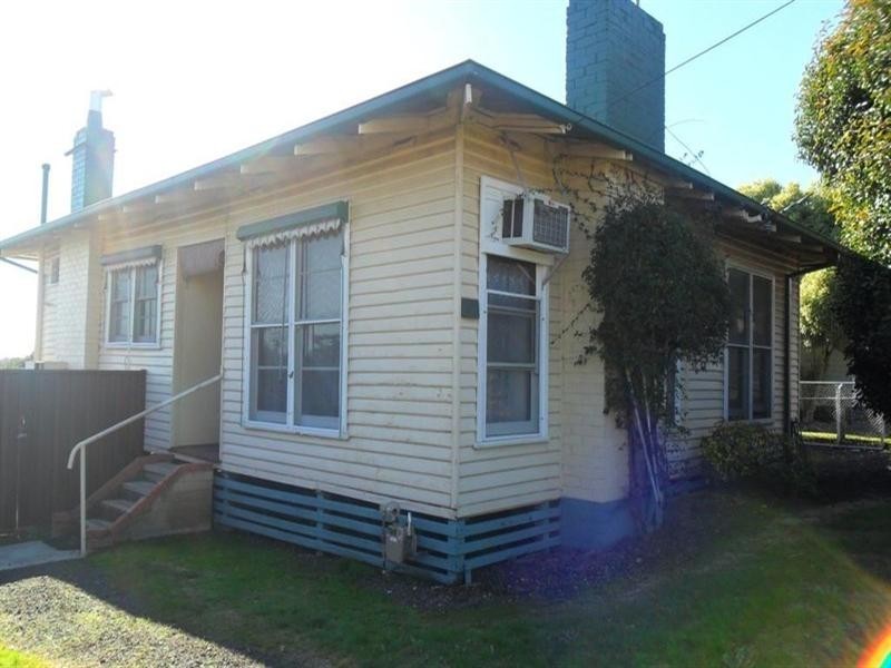 30 Heywood Crescent, Seymour VIC 3660