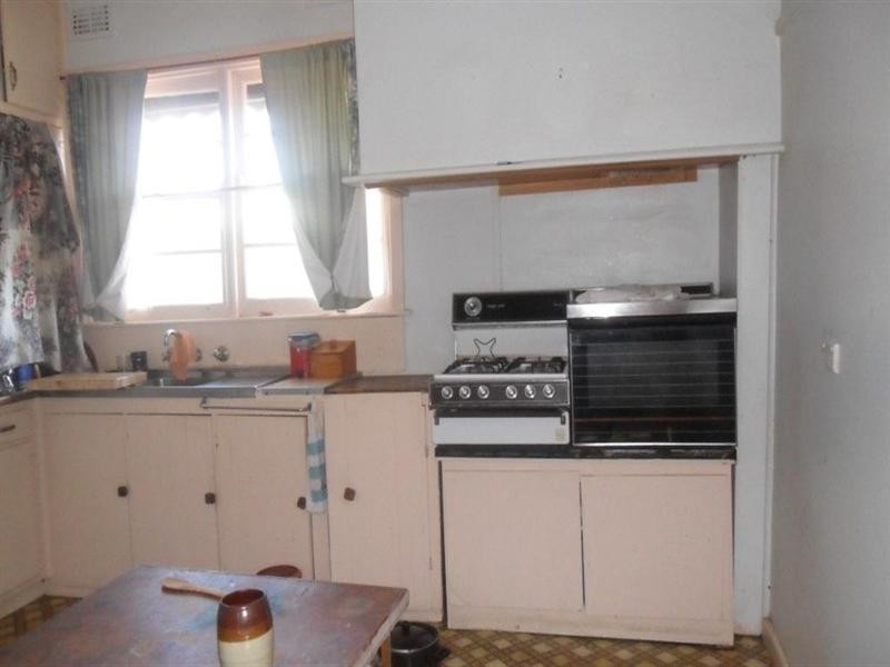 30 Heywood Crescent, Seymour VIC 3660