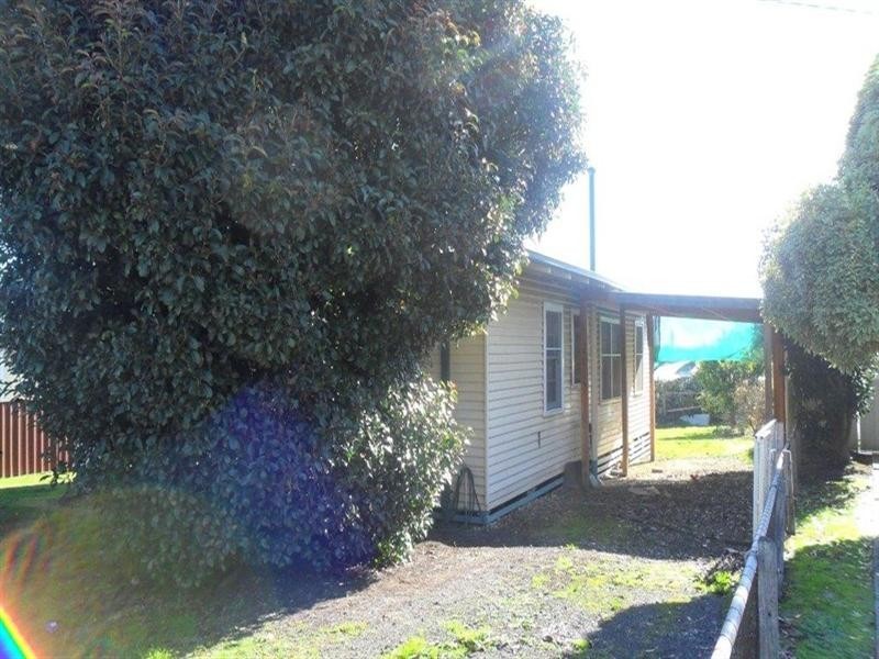 30 Heywood Crescent, Seymour VIC 3660