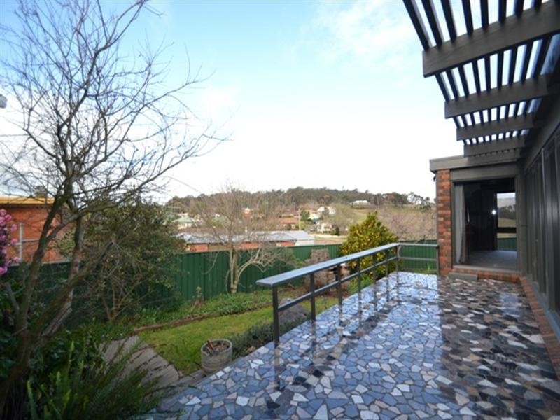 11 Priestley, Seymour VIC 3660