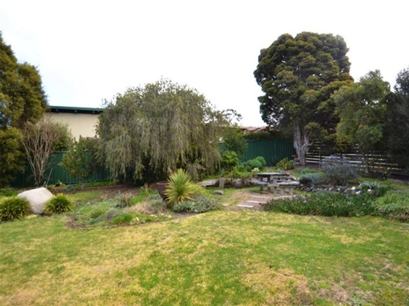 11 Priestley, Seymour VIC 3660