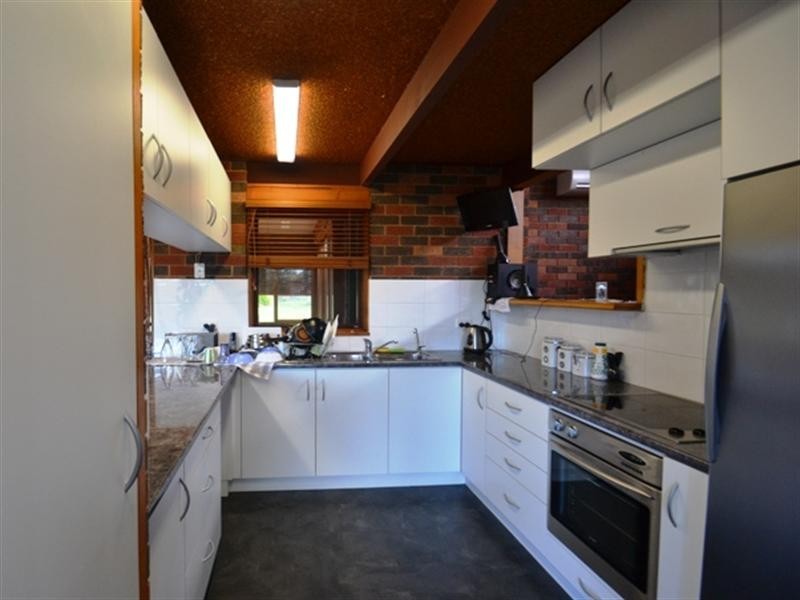 11 Priestley, Seymour VIC 3660