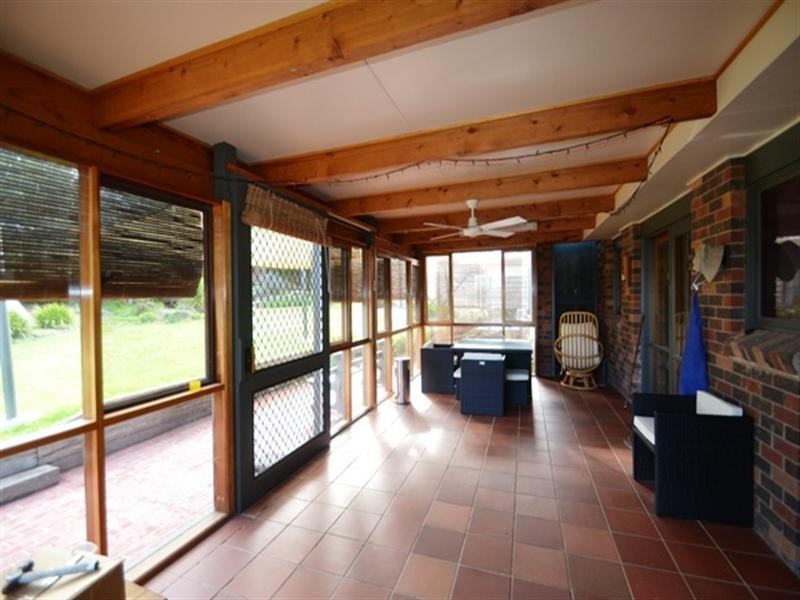 11 Priestley, Seymour VIC 3660