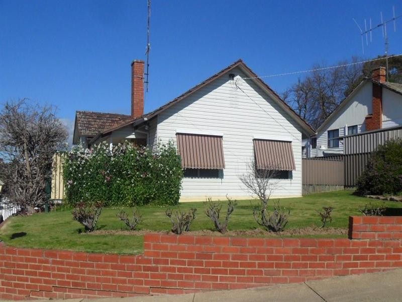 28 Delhi Street, Seymour VIC 3660