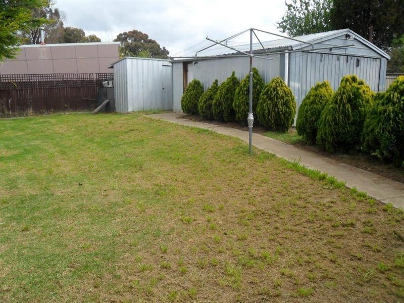 12 Dockery, Seymour VIC 3660